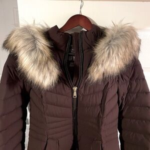 Laundry by Shelli Segal winter jacket with faux fur accent. Size small